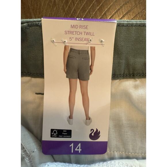 NWT Gloria Vanderbilt Mid-Rise Stretch Twill Chino 5" Inseam Green Short Size 14 - Picture 3 of 13
